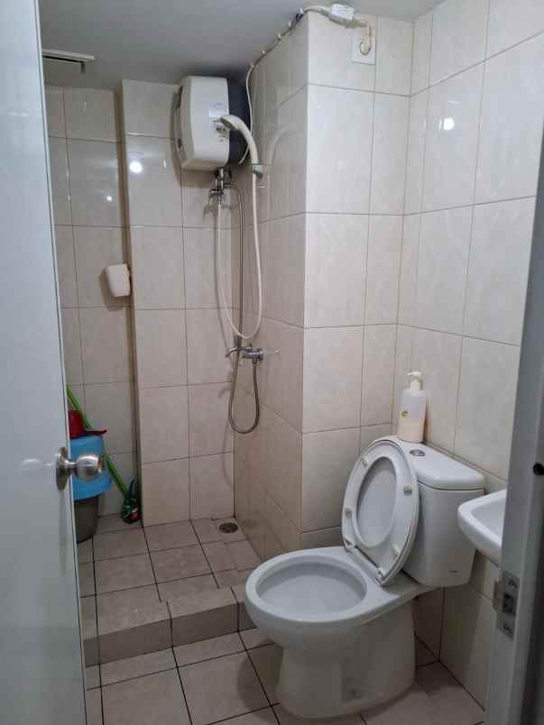 dijual apartemen apartemen the springlake