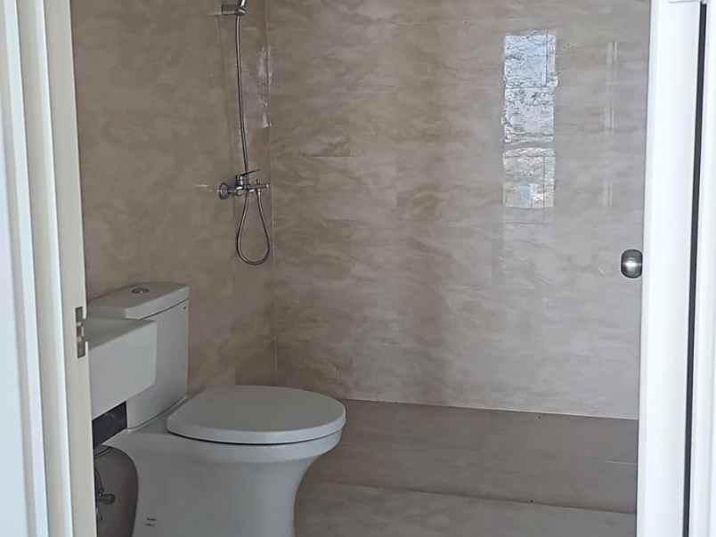 dijual apartemen jl putri hijau no 1 opq