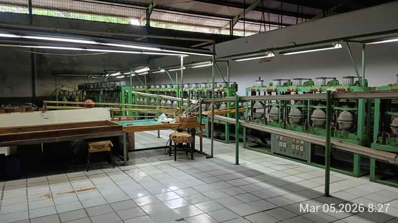 dijual exs pabrik bola di jln raya setu bekasi