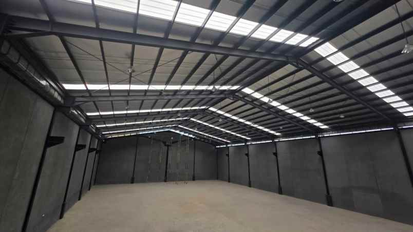 dijual gudang premium baru di sidoarjo