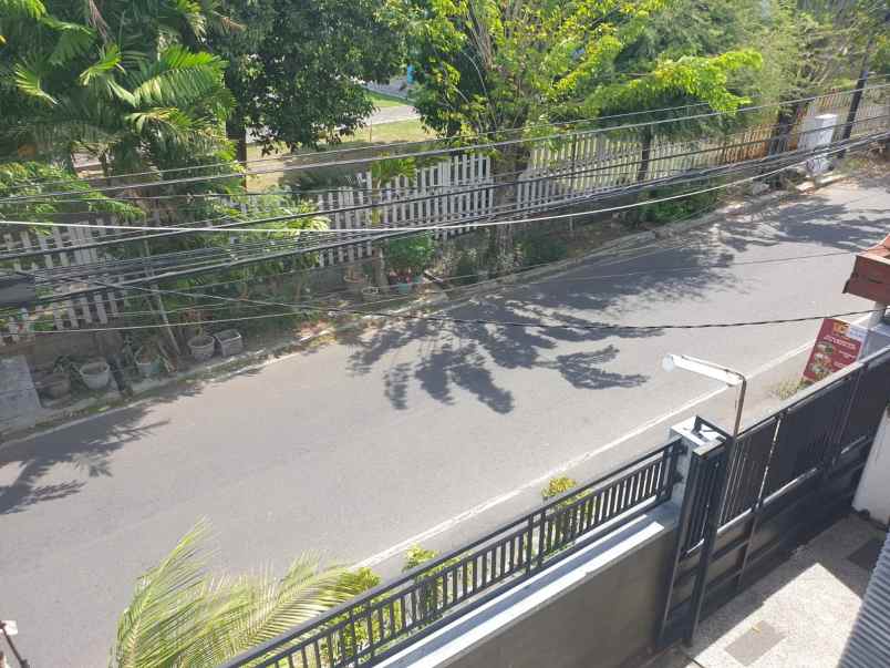 dijual kost ngagel tirto