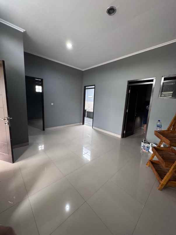 dijual kost pasar manggis