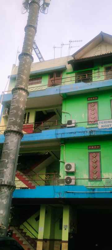 dijual kost utan kayu