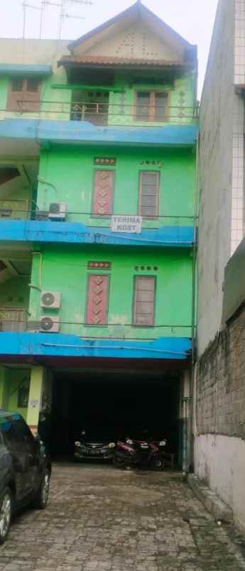 dijual kost utan kayu