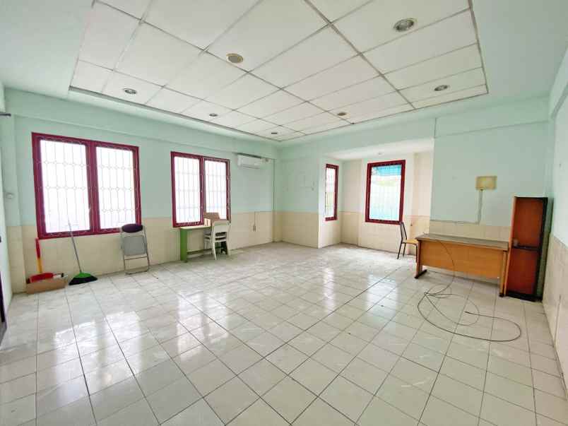 dijual ruko 4 lantai di tanjung barat jakarta selatan