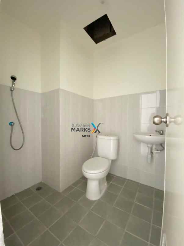 dijual ruko 4 lantaii puncak dharmahusada baruu gress