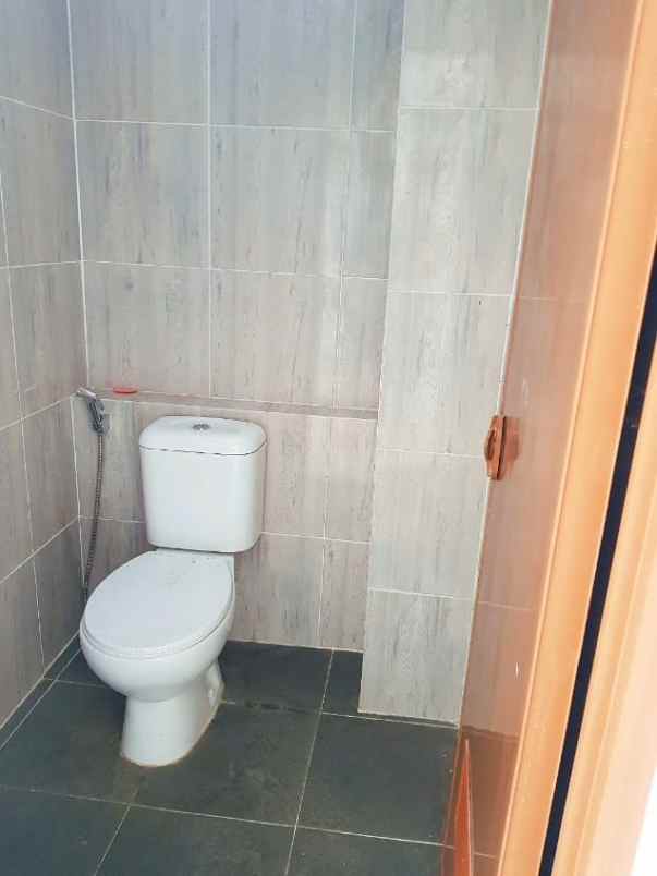 dijual ruko gudang kantor raya manukan kulon