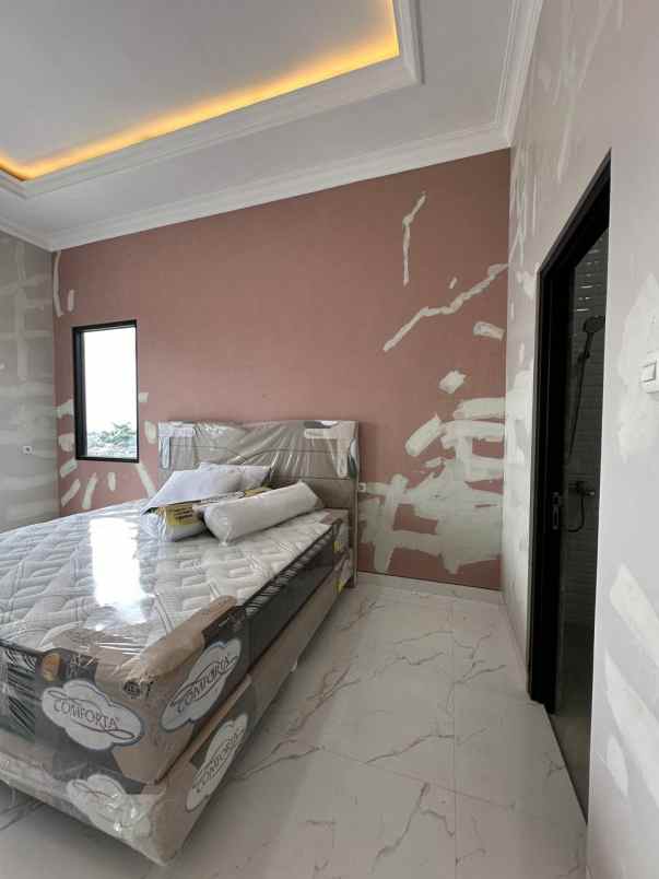 dijual rumah 2 lantai di oma campus dau malang