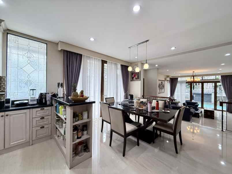 dijual rumah ampera