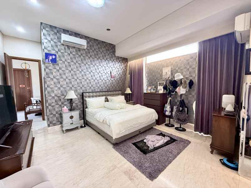 dijual rumah ampera