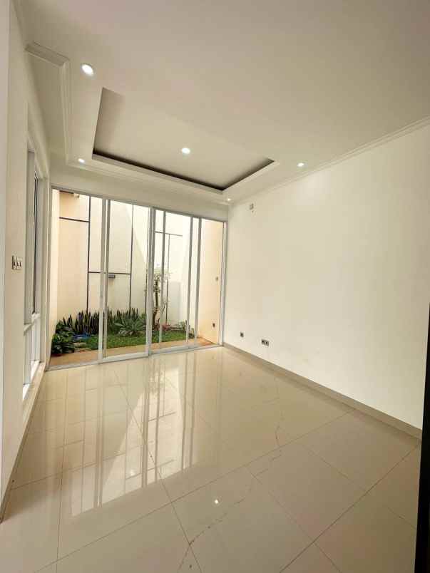 dijual rumah bambu apus