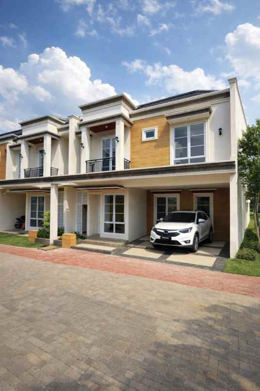 dijual rumah bambu apus cipayung