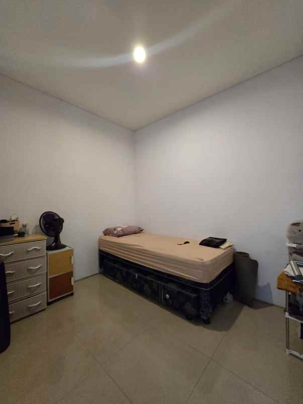 dijual rumah bambu apus jaktim