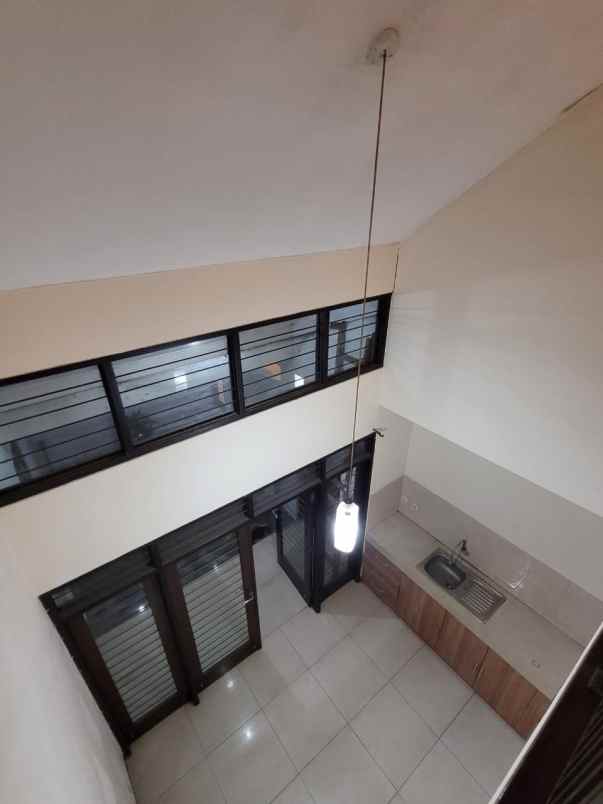 dijual rumah batununggal