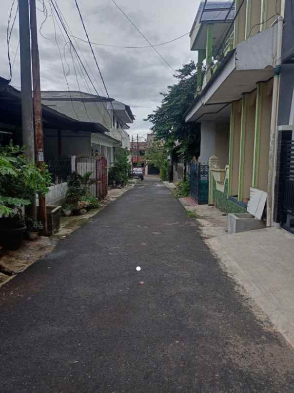 dijual rumah beji depok
