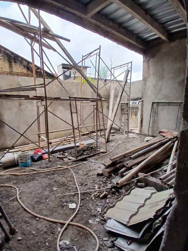 dijual rumah beji depok