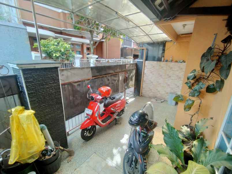 dijual rumah buahbatu