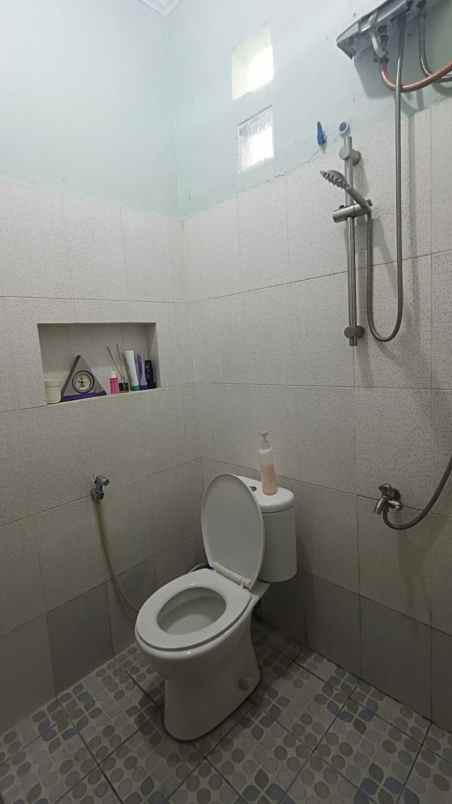 dijual rumah bukit kayumanis