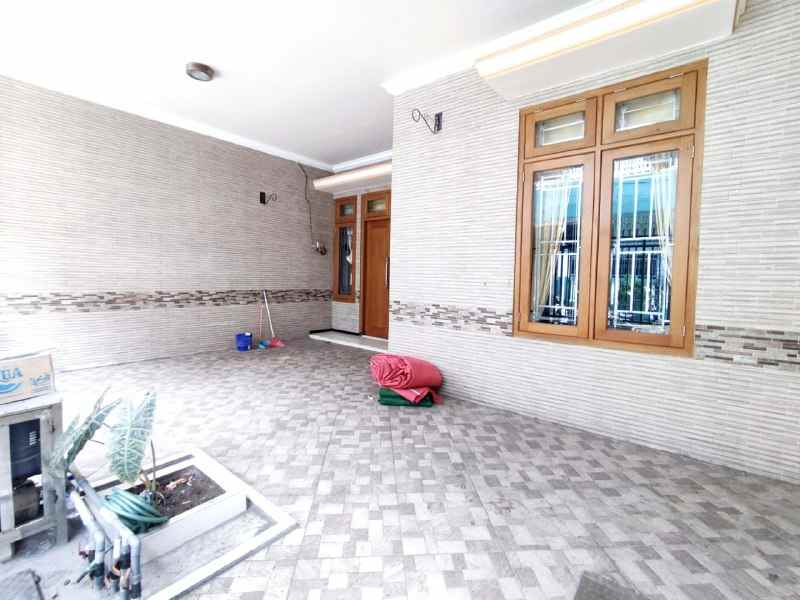 dijual rumah bulak banteng