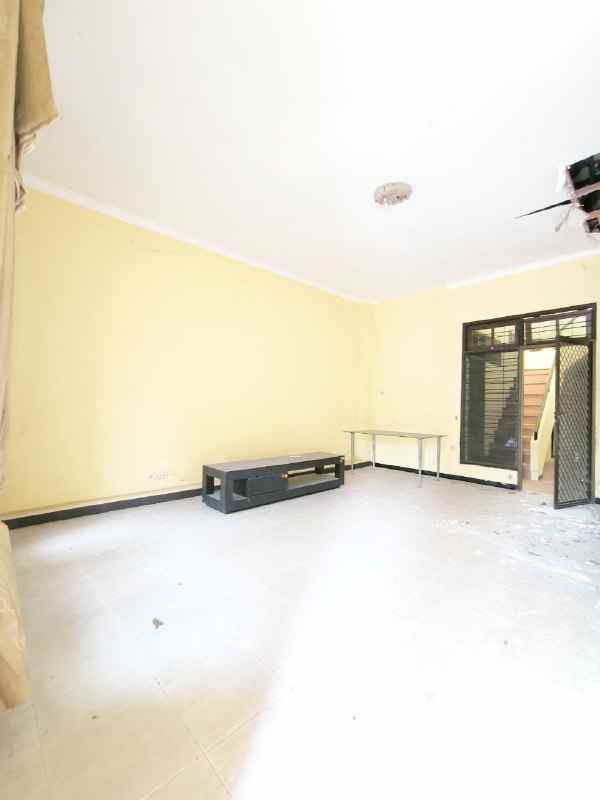 dijual rumah bumi marina emas