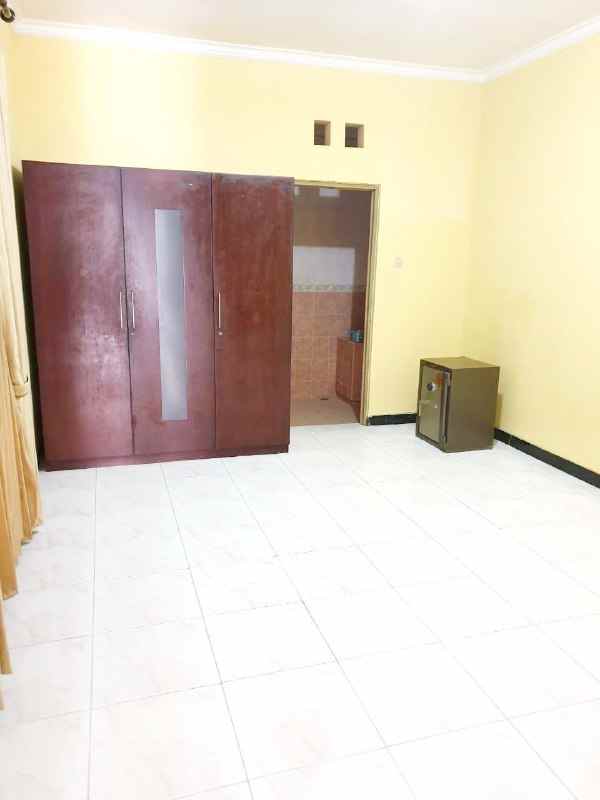 dijual rumah bumi marina emas