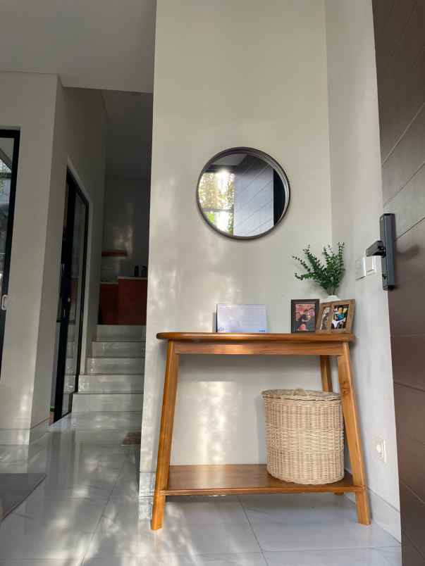 dijual rumah cantik furnished di kota wisata cibubur