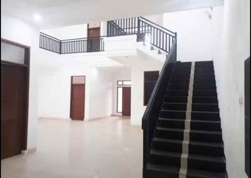 dijual rumah caringin