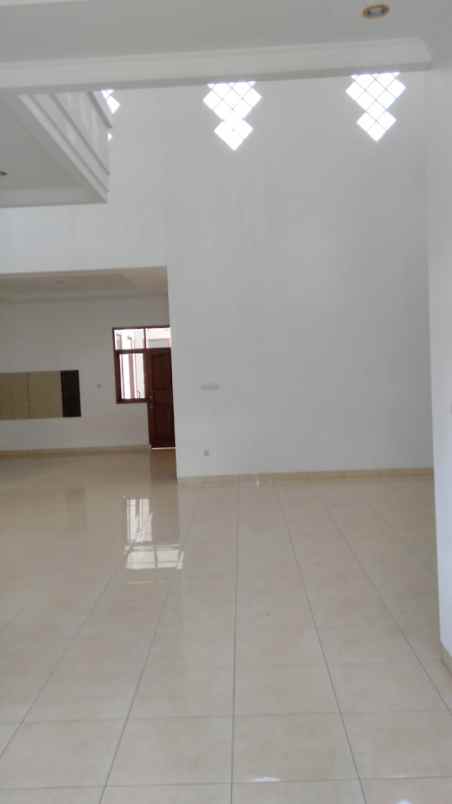 dijual rumah caringin