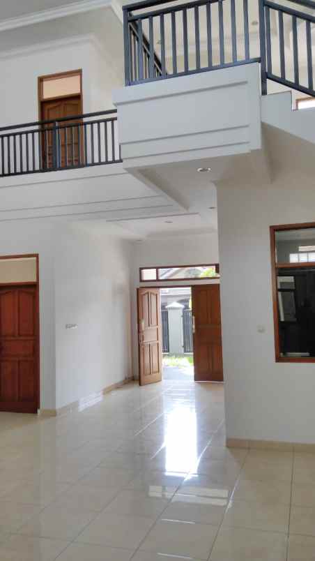 dijual rumah caringin