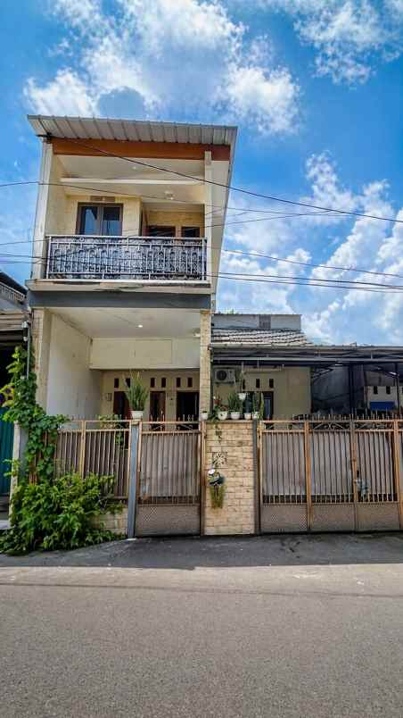 dijual rumah ceger