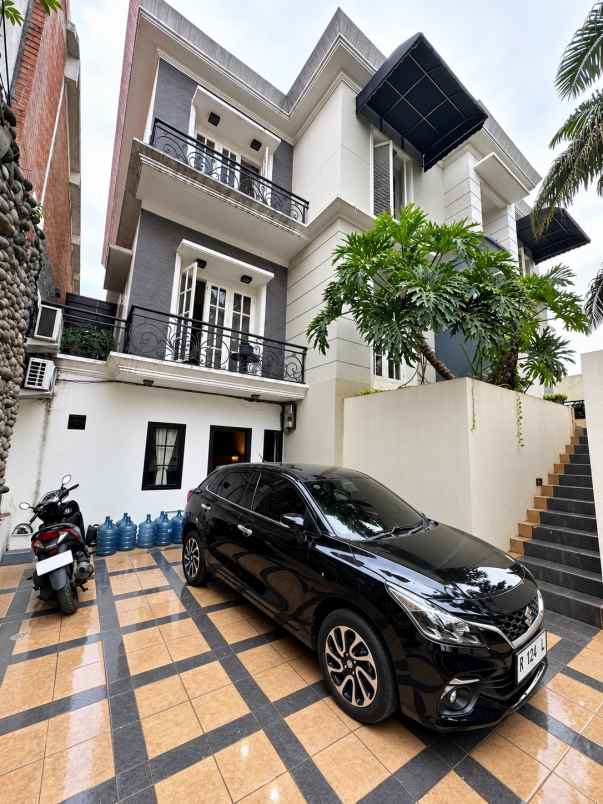 dijual rumah cempaka putih