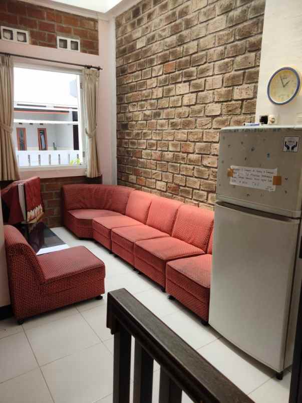 dijual rumah ciganitri