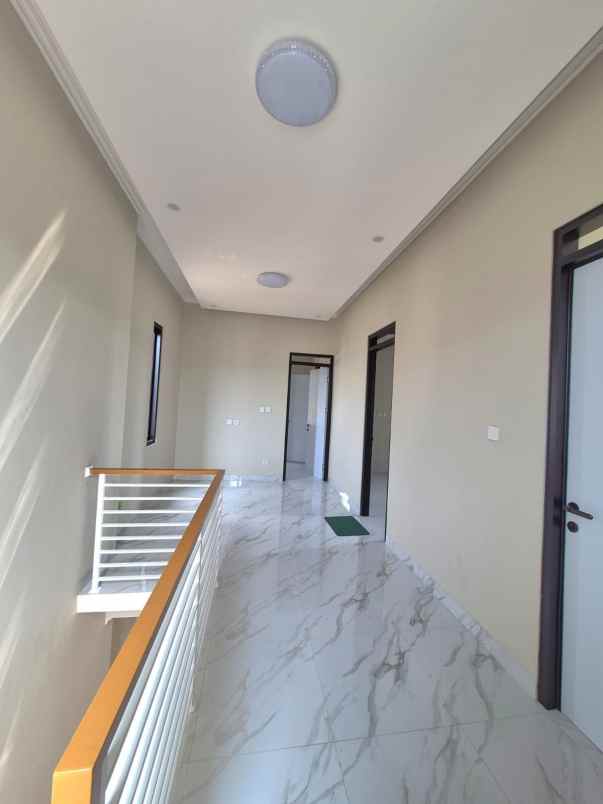 dijual rumah cikunir