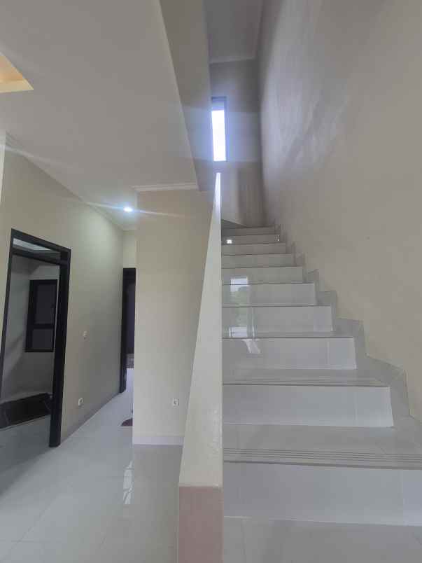 dijual rumah cikunir jatiasih bekasi
