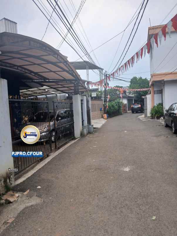 dijual rumah cilangkap