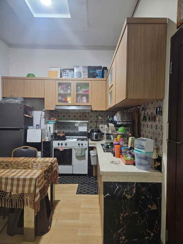dijual rumah cimuning mustika jaya