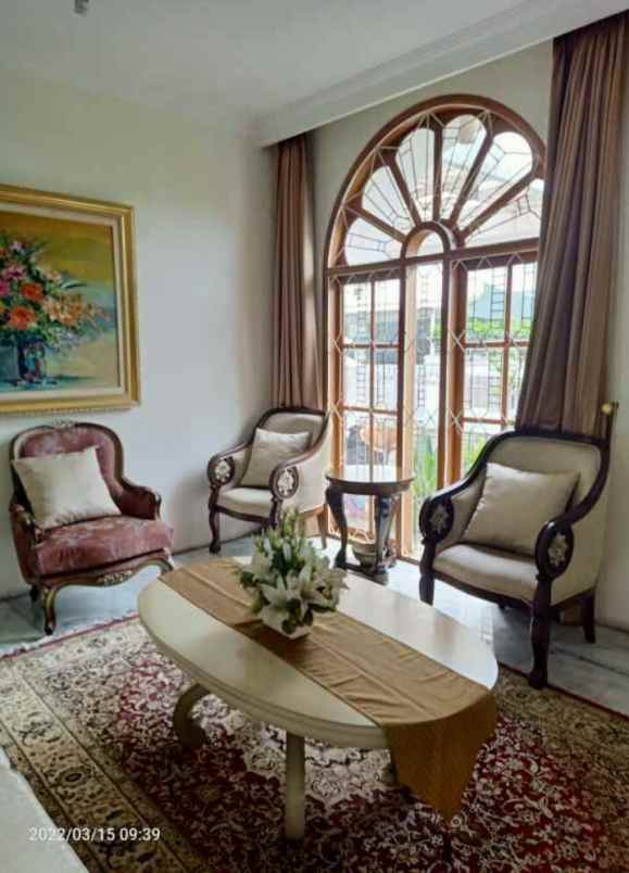 dijual rumah cipaganti cihampelas