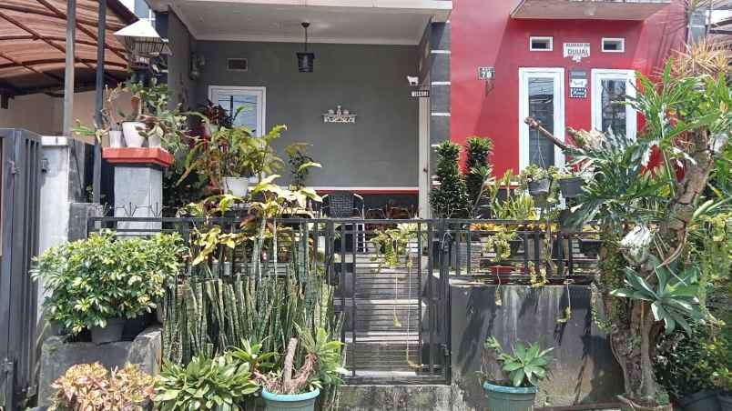 dijual rumah cipager n somawinata