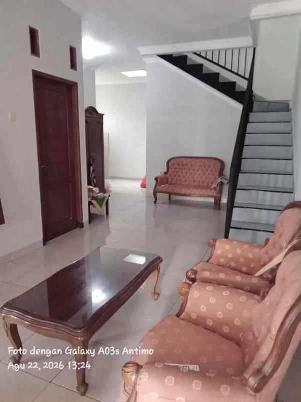 dijual rumah cipedak jagakarsa