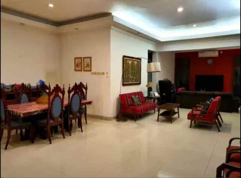 dijual rumah cipete selatan