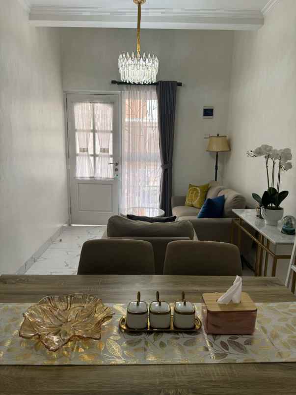 dijual rumah cisaranten kulon arcamanikol