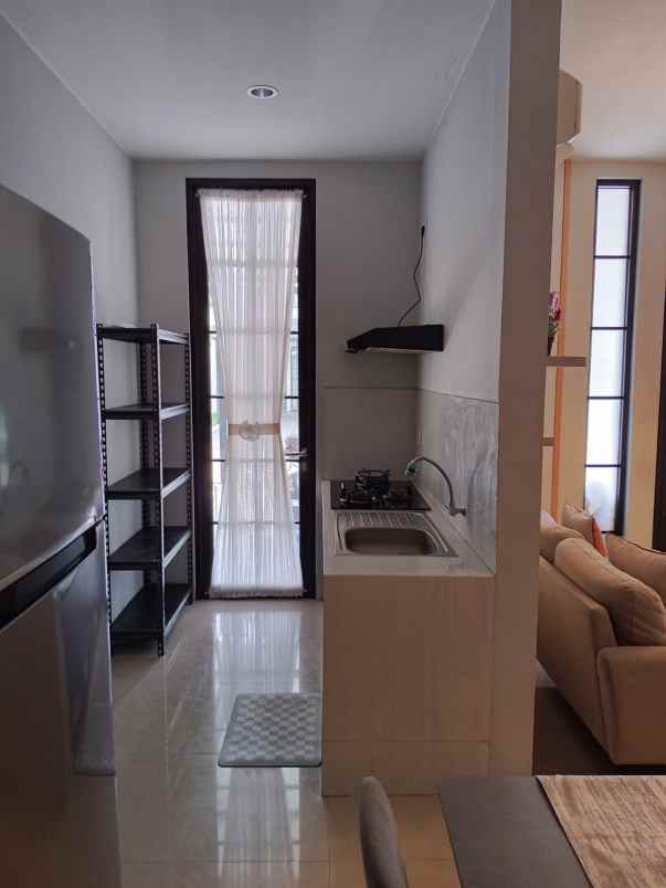 dijual rumah citra grand