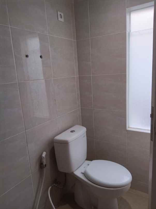 dijual rumah citra grand