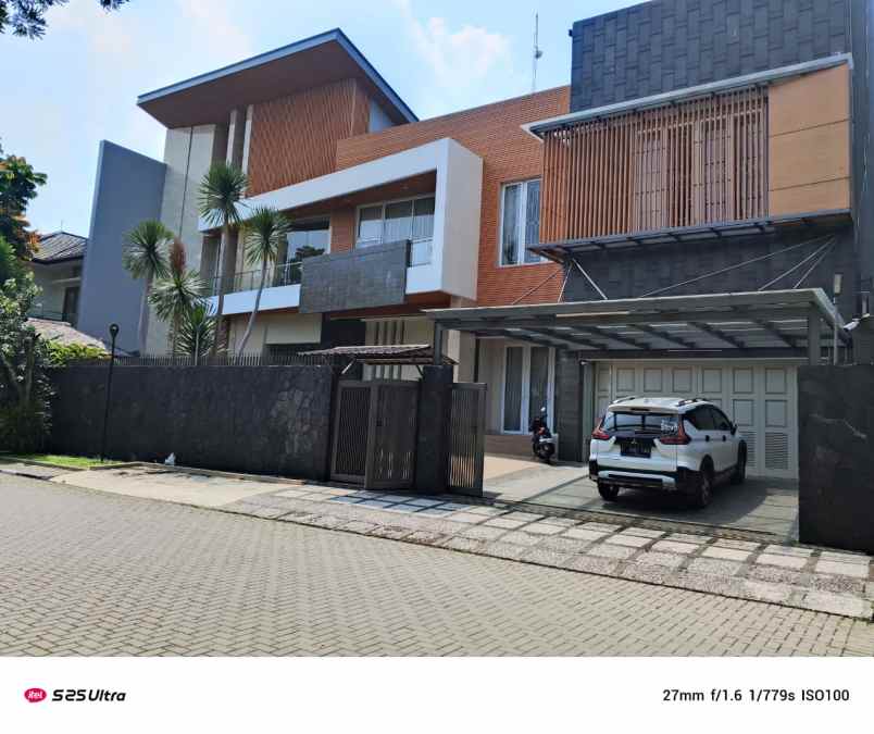 dijual rumah cluster batununggal elok