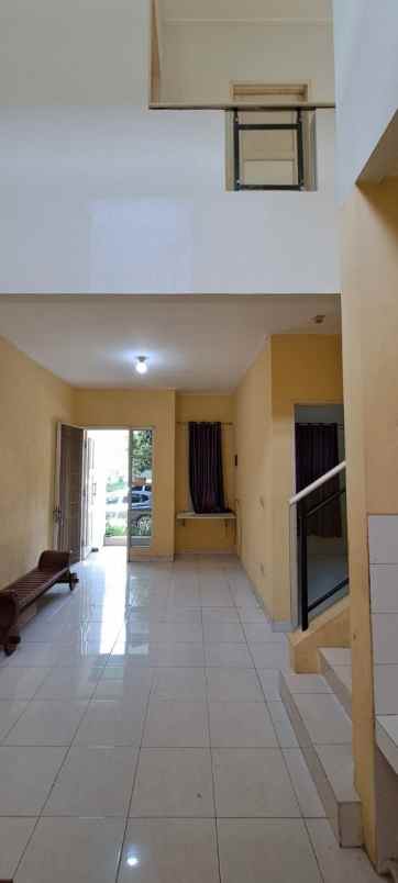 dijual rumah cluster fluorite gading