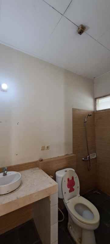 dijual rumah cluster fluorite gading