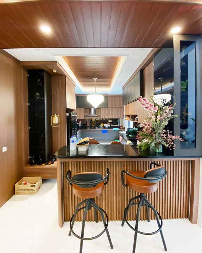 dijual rumah cluster giardina foresta