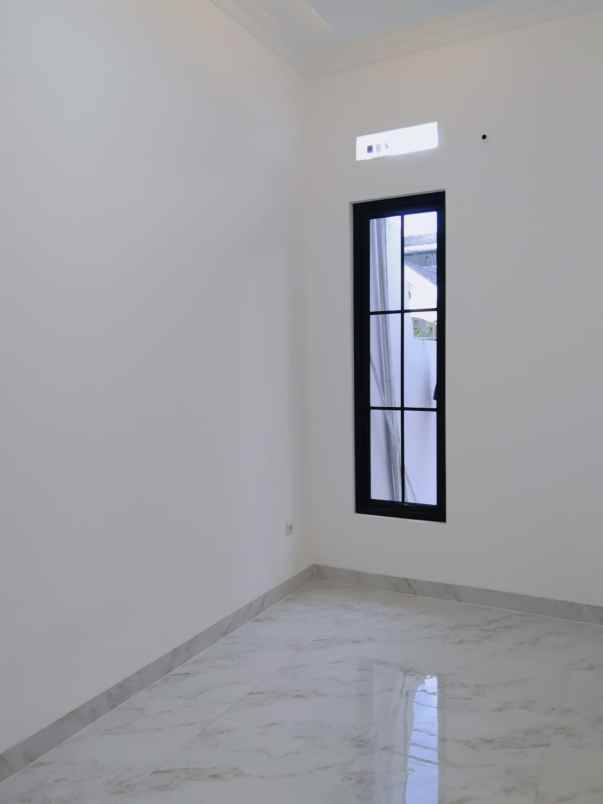 dijual rumah cluster griyaloka bsd city