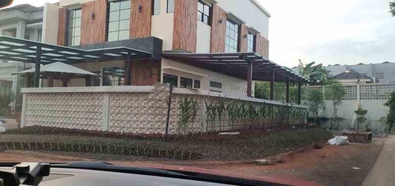 dijual rumah cluster lavender gading
