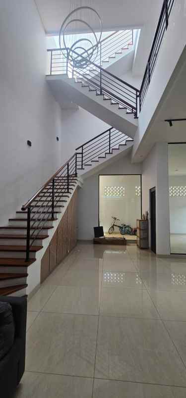 dijual rumah cluster lavender gading